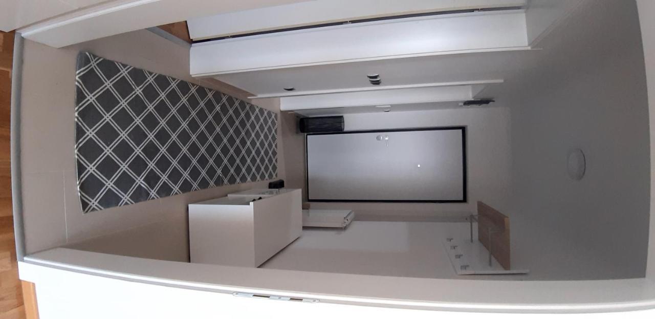 Stan Bulevar Stup Apartment *